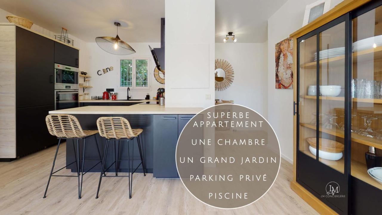 Appartement T2 : Jardin, Piscine, Parking à Sainte-Maxime Esterno foto