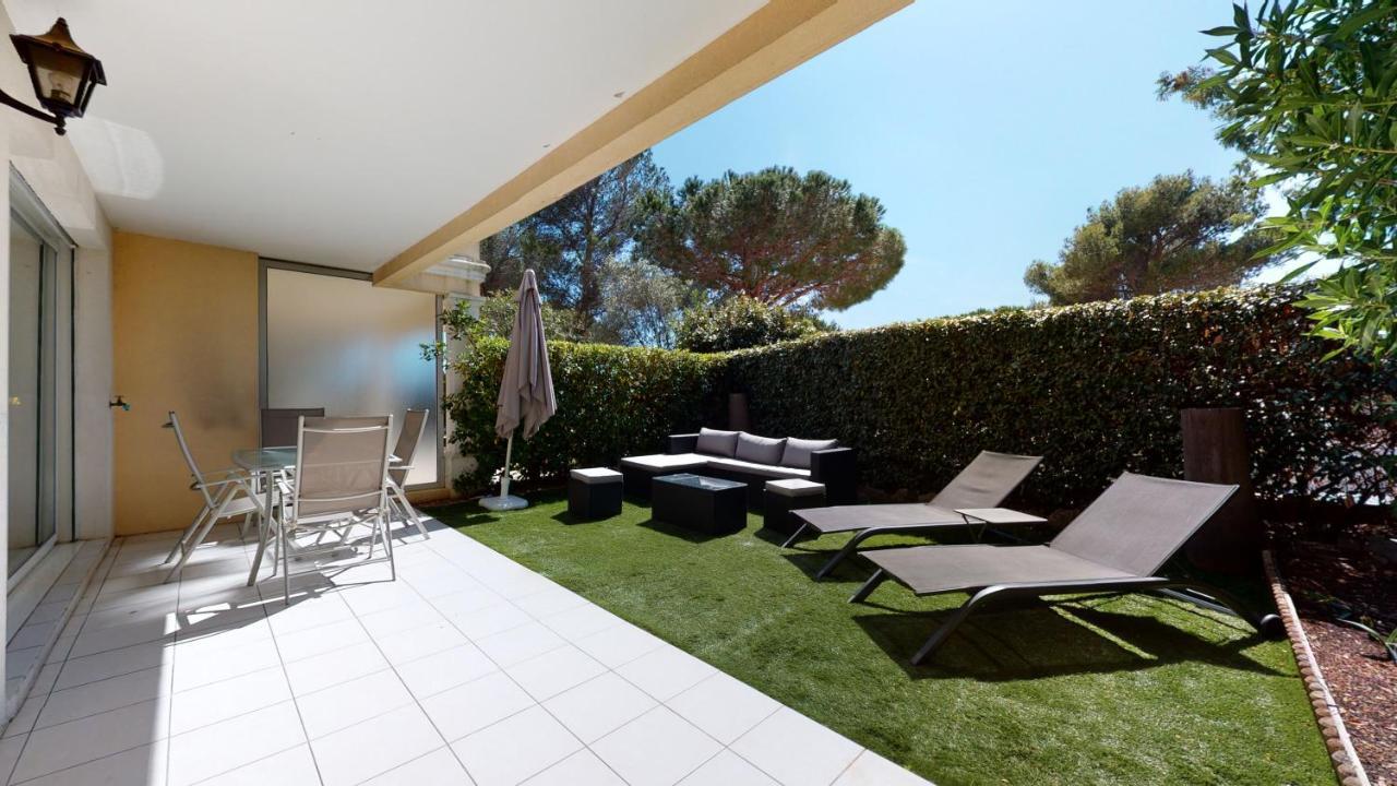 Appartement T2 : Jardin, Piscine, Parking à Sainte-Maxime Esterno foto