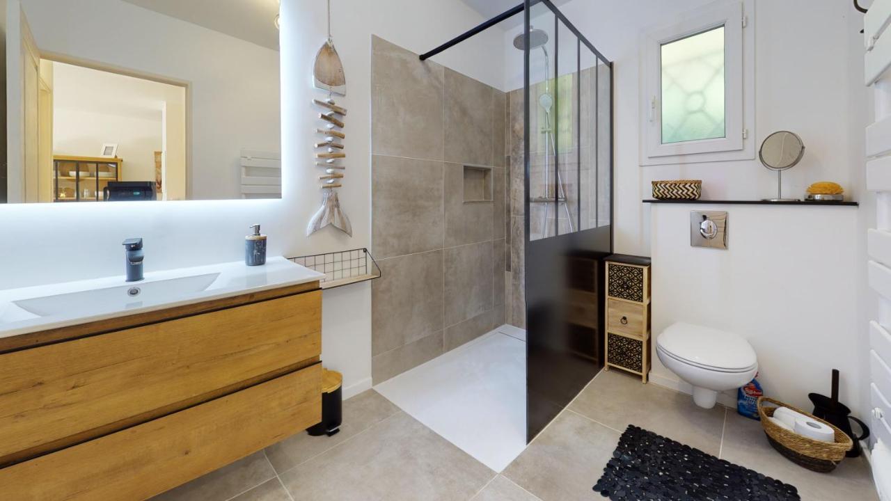 Appartement T2 : Jardin, Piscine, Parking à Sainte-Maxime Esterno foto